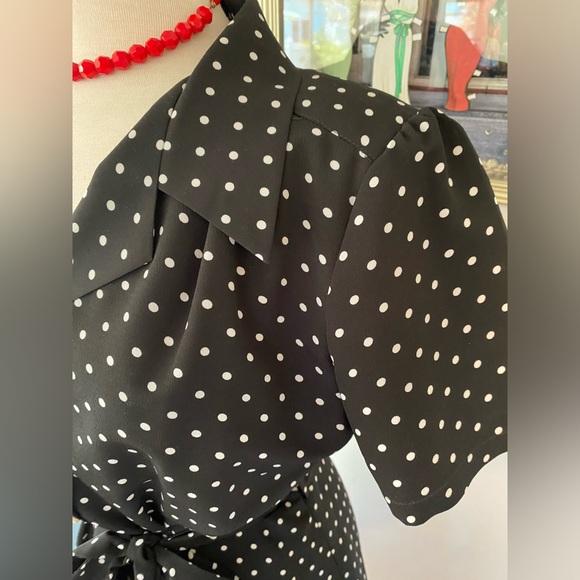 Pretty Retro 40s Shirt Dress in Black with White Polka Dots - Picture 4 of 11